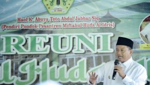 Wagub Uu Sesalkan Pemuda Sukabumi yang Injak Al- Quran dan Tantang Umat Muslim, Begini Katanya