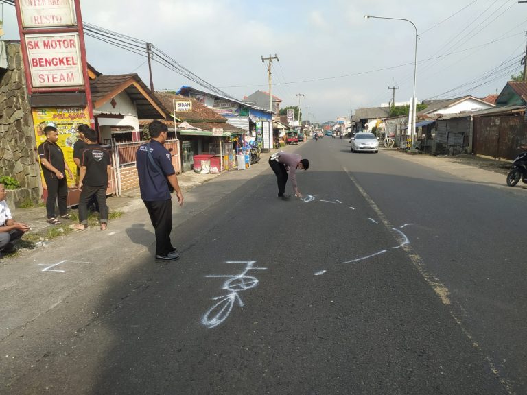 laka lantas di Jalan Raya Raya Selakopi