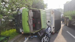 Akibat Rem Blong, Truk Box Terlibat Laka Lantas di Jalur Lingkar Selatan Baros, Begini Kondisinya