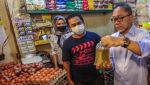 Soal Beli Minyak Goreng Pake PeduliLidungi, DPR RI : Tidak Semua Penerima Subsidi Punya Smartphone