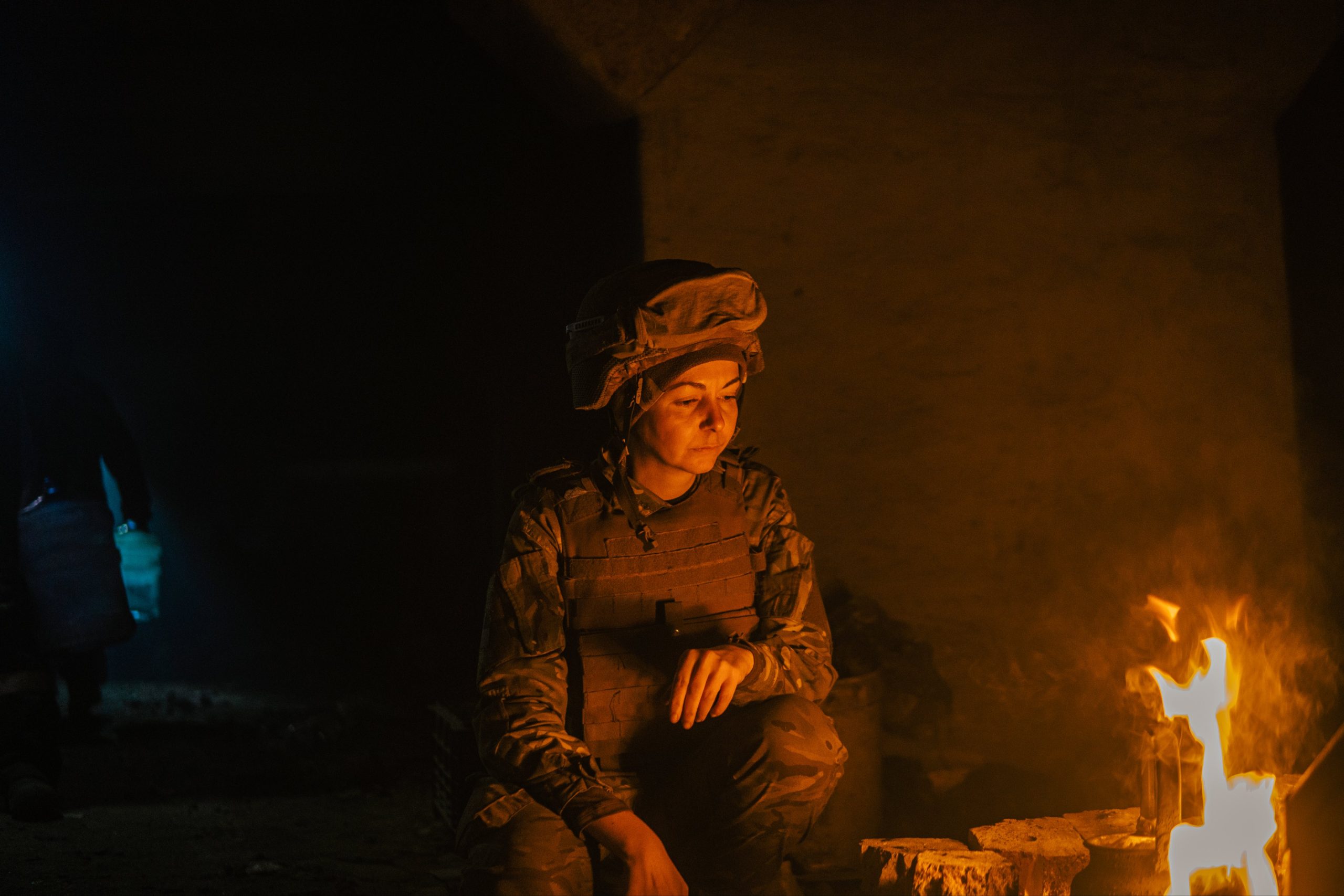 Seorang wanita dari Pasukan Garda Nasional Rusia