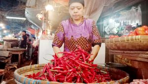 Emak-emak di Sukabumi Makin Pusing Gara-gara Harga Kebutuhan Pokok Makin Mahal
