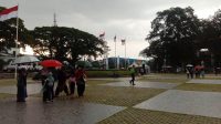 Hari Jadi Bogor ke-540 Disertai Hujan Deras Serta Petir, Warga Bubarkan Diri