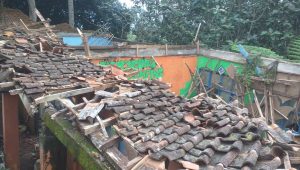 Dua Bangunan SMP PGRI Sukalarang Sukabumi Ambruk, Ada Korban?