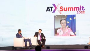 Menko Airlangga Sebut Teknologi Digital Hadirkan Peluang Tapi ada risiko