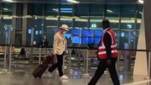 Raut Kesedihan Ridwan Kamil Saat Pulang ke Indonesia