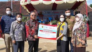 Danone Indonesia Rehabilitasi SDN Pamoyanan Sukabumi, Wabup “Kolaborasi Stakeholder Kuatkan Pendidikan”