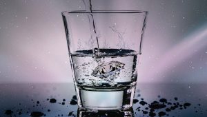 Jangan Anggap Remeh, Manfaat Minum Air Hangat Secara Rutin Luar Biasa