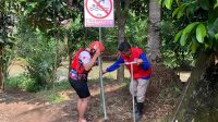 Susuri Sungai Cipelang,  BPBD Kota Sukabumi dan Relawan Pasang Peringatan