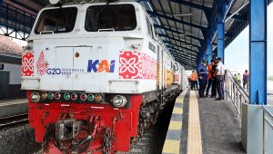 Main Layangan di Rel, Anak 9 Tahun Tertemper KA Pangrango 