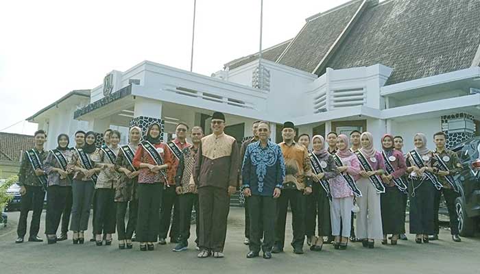 Walikota Sukabumi, Achmad Fahmi