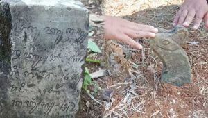 Melihat 11 Nisan Kuno di Kabupaten Sukabumi