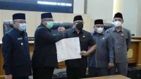 Paripurna, DPRD dan Pemkab Sukabumi Sahkan Perda Pesantren