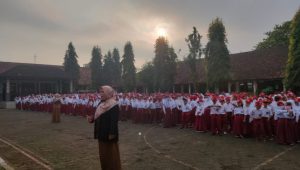 5S Cara SDN Baros Kencana CBM Sukabumi Sambut Siswa Baru