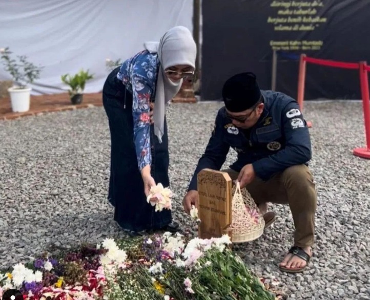 Ridwan Kamil bersama Istri Atalia Praratya