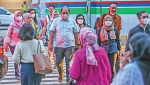 Presiden Jokowi Wajibkan Kembali Masyarakat Gunakan Masker Saat Diluar, Padahal…