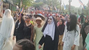 Meriahkan HUT RI ke-77, Warga Cikundul Turun ke Jalan