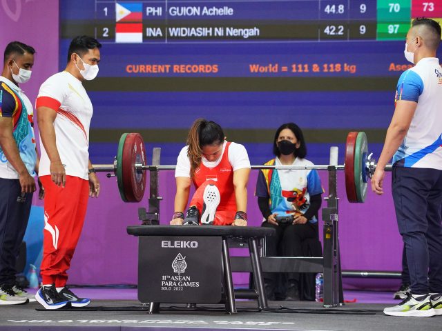 Atlet para powerlifting Indonesia Ni Nengah