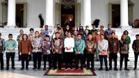 Presiden Jokowi bertemu relawannya