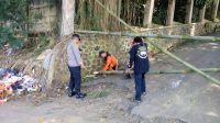 Polsek Citamiang bersama Forkopimcam Kecamatan Citamiang menutup akses jalan menuju Taman Sugema