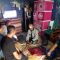 Anggota Kepolisian Polsek Cikole Kota Sukabumi mendatangi rumah sopir angkot