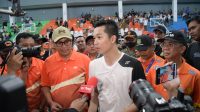 Legenda Bulu Tangkis Indonesia Taufik Hidayat didampingi Walikota Sukabumi saat diwawnacara