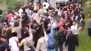 Turnamen Tarkam di Kebonpedes Ricuh, Polisi Lepaskan Tembakan ke Udara