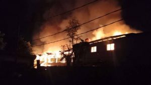 Kesal, Lansia Ini Nekat Bakar Rumah Tetangganya dengan Bensin