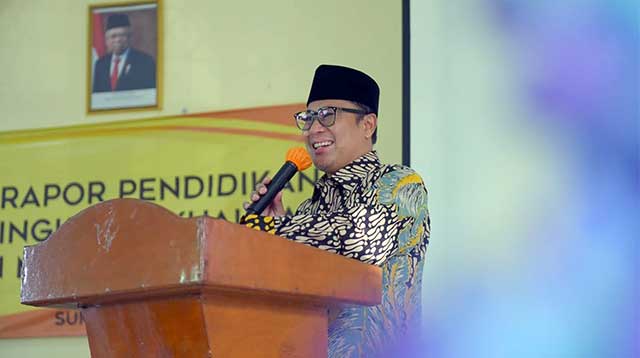 Walikota Sukabumi Achmad Fahmi