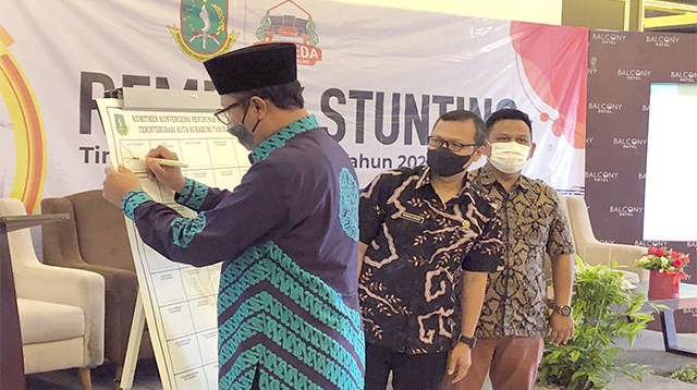 Walikota Sukabumi Achmad Fahmi