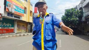 Melihat Mantan Atlet Sukabumi, Edi Rustaman Kini Hanya jadi Juru Parkir