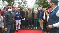Gubernur Jawa Barat Ridwan Kamil memastikan di tahun 2022 ini sudah tidak ada lagi desa tertinggal di Jawa Barat saat mengunjungi Desa