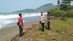 Dua Wisatawan Lansia Asal Bogor Tewas, Digulung Ombak Pantai Cisolok Saat Asyik Selfie