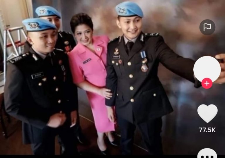 Foto tangkap layar momen kebersamaan