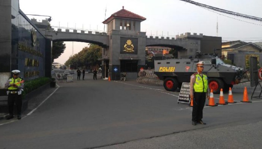 Mako Brimob Kelapa Dua, Jalan Anyelir