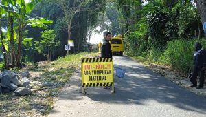 Dinas PU Kabupaten Sukabumi Mulai Perbaiki Jalan Ambles Cireunghas
