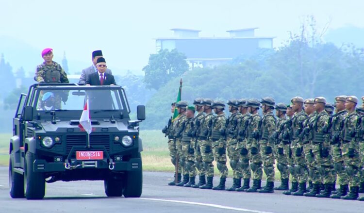 Upacara penetapan ribuan komcad