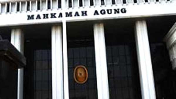 OTT hakim agung