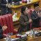 Ketua DPR Puan Maharani (tengah)