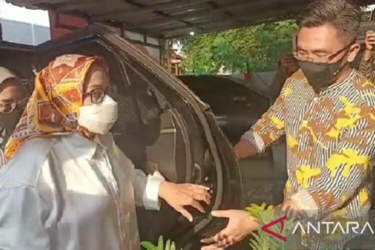 Mantan Gubernur Banten Ratu Atut
