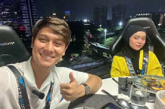 Rizky Billar banting dan cikik Lesti Kejora