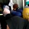 Puluhan ibu-ibu yang merupakan keluarga penerima manfaat dari Bansos BLT BBM