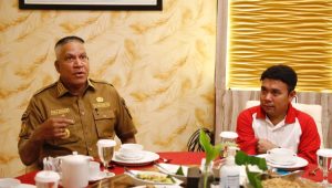 Pj Gubernur Papua Barat Layangkan Somasi untuk Pengacara Lukas Enembe