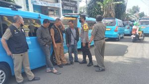 Angkot Trayek Caringin – Cisaat Mogok Jalan, Kapolsek : Penumpang Belum Terima Tarif Naik