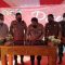 Kapolda Jawa Barat, Irjen Pol Suntana saat penandatangan prasasti gedung baru Polsek Cireunghas,
