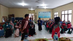 Dukung PHBS Sebagai Pencegah DBD, UMMI Gelar Penyuluhan di Karamat Kota Sukabumi