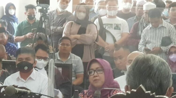 Bupati nonaktif Bogor, Ade Yasin dalam