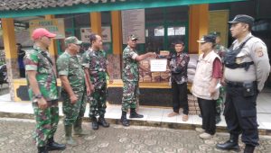 Kodim 0622 Kabupaten Sukabumi Kirim Bantuan Sembako ke Warga Terdampak Banjir Cibitung
