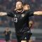 Marc Klok merayakan golnya pada laga