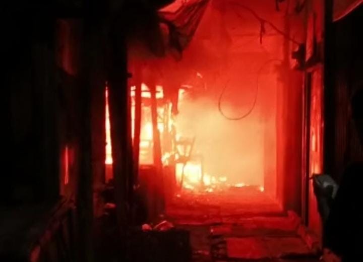 Pasar Cimol yang berada di di Pasar Lettu Bakri, Kota Sukabumi terbakar,